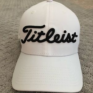 Brand new with Tags Titlelist Hat mint condition